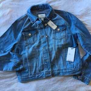 ✨BRAND NEW Denim Jacket✨